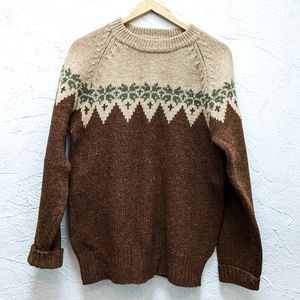 Ladies Vintage 100% wool sweater - oversized small.